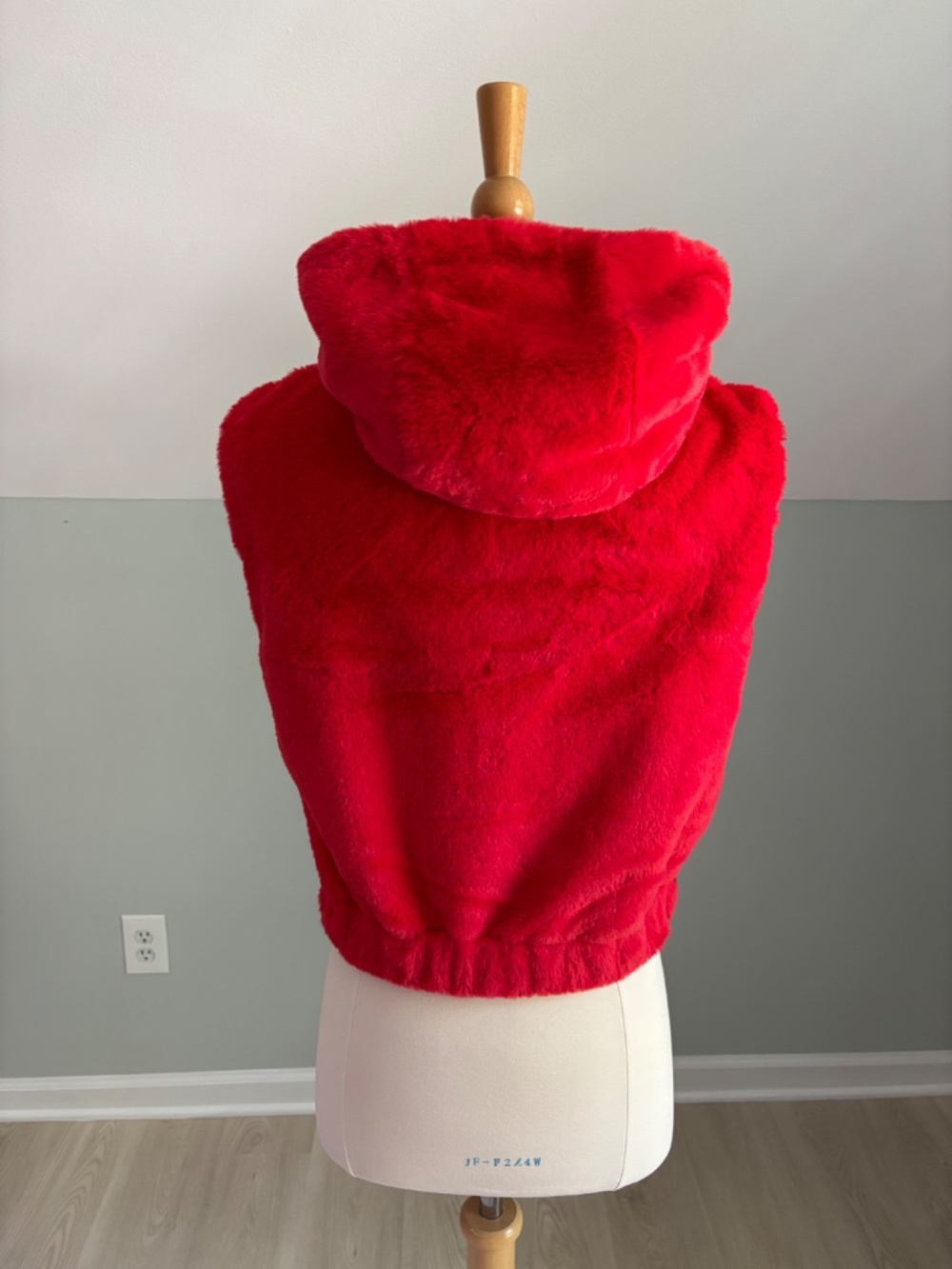 Love Tree red faux fur hooded vest - Picture 5 of 5